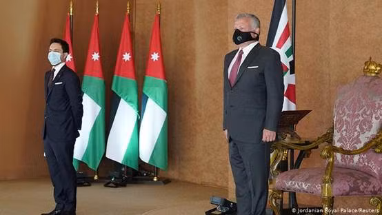 Thái tử Hussein và Vua Abdullah II. Ảnh: Reuters. Thái tử Hussein và Vua Abdullah II. Ảnh: Reuters.