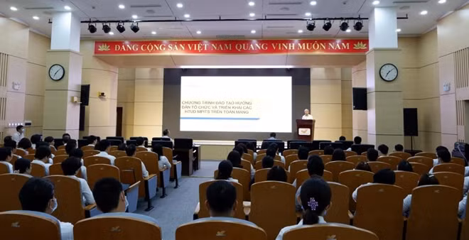Vietnam Post tổ chức lớp đào tạo cho cán bộ, công nhân viên về ứng dụng dự án "Hiện đại hóa hệ thống công nghệ thông tin Bưu chính Việt Nam” (MPITS) vào hoạt động tổ chức sản xuất.
