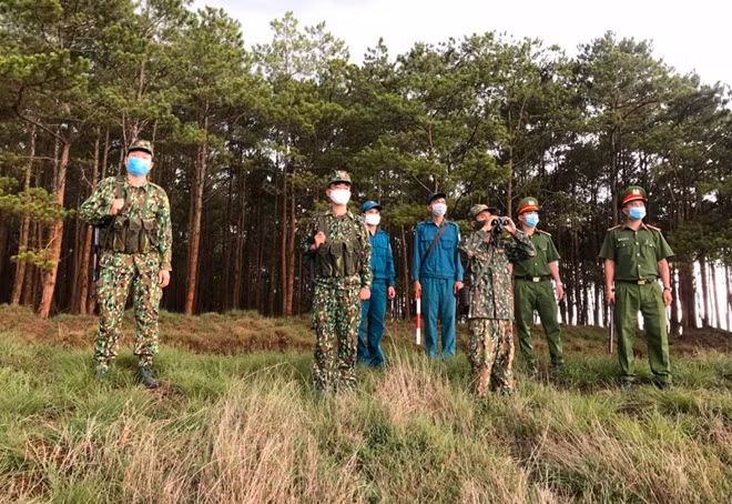 Công an huyện Tuy Đức phối hợp với lực lượng Biên phòng, Quân sự tăng cường công tác tuần tra, kiểm soát trên địa bàn biên giới.