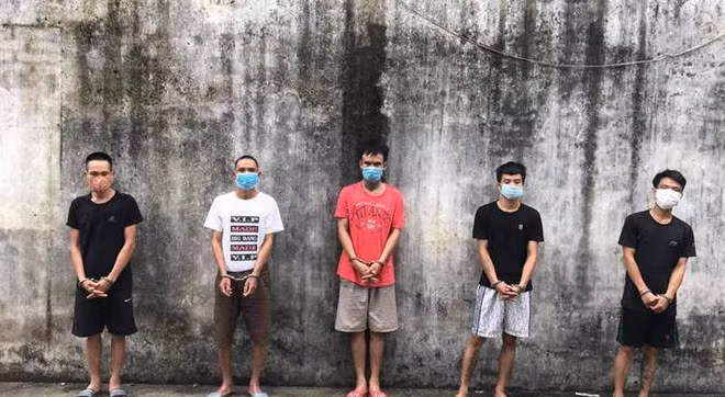 5 đối tượng trong đường dây ma tuý liên huyện.