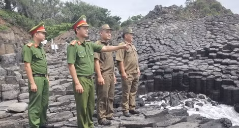Đón nhận Bằng Di tích Quốc gia đặc biệt Gành Đá Đĩa