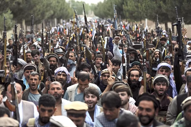 Lực lượng địa phương được huy động với mong muốn đẩy lùi Taliban của Chính phủ Afghanistan.