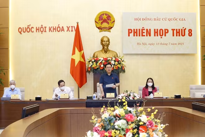 Chủ tịch Quốc hội Vương Đình Huệ phát biểu tại phiên họp. Ảnh: VGP/Lê Sơn.