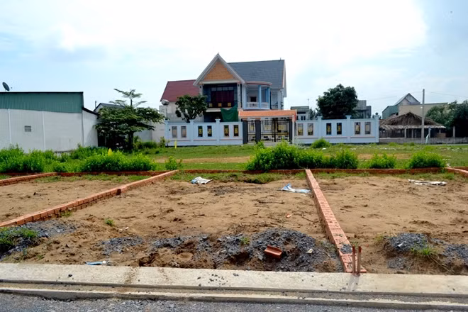 Giá nhà đất nhiều vùng ven Hà Nội tăng bất thường thời điểm cuối năm 2020.