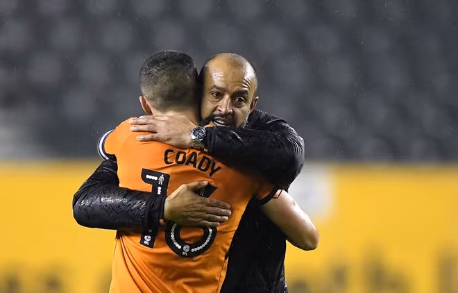 Tiền vệ Conor Coady.