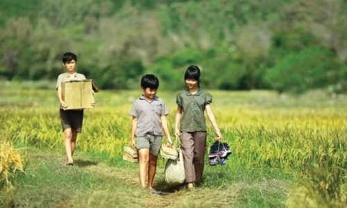 “Tôi thấy hoa vàng trên cỏ xanh” là cuộc hợp tác thành công giữa phim nhà nước đặt hàng và tư nhân.