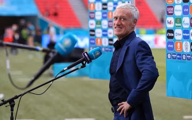 Deschamps không còn duy trì bóng đá Sâm-panh mà biến ĐT Pháp thực dụng hơn.