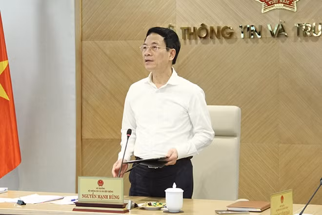 Bộ trưởng Bộ TT&TT Nguyễn Mạnh Hùng.