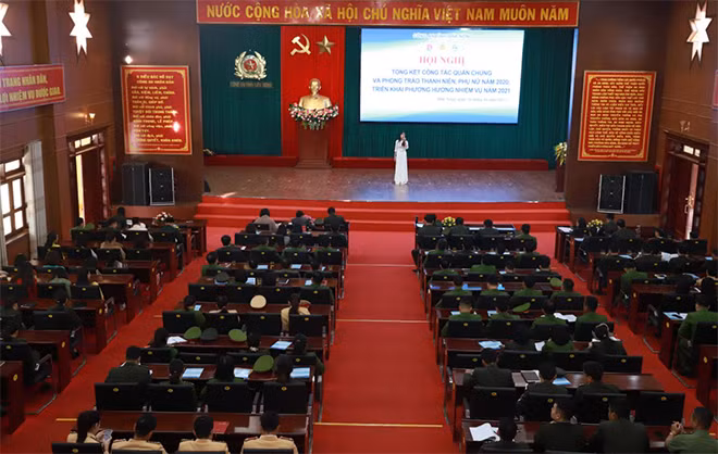 Toàn cảnh hội nghị.