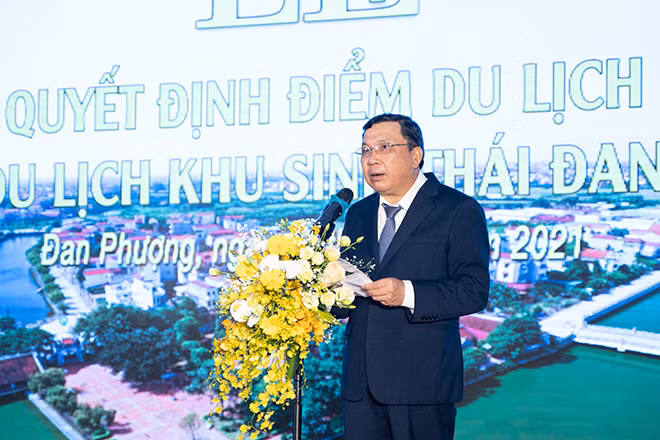 Chủ tịch UBND huyện Đan Phượng Nguyễn Hữu Hoàng phát biểu tại buổi lễ.