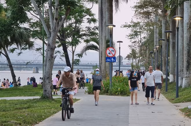 Dự án chỉnh trang không gian đôi bờ sông Hương góp phần làm thay đổi diện mạo Cố đô Huế.