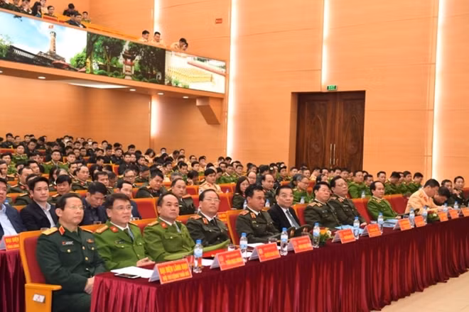 Các đại biểu dự Hội nghị.