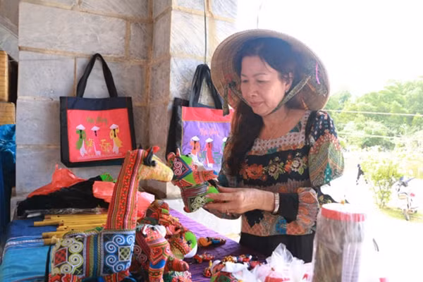 Khu vực tái hiện chợ Vùng Cao.