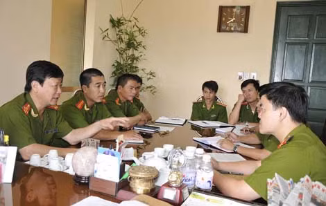 Một buổi họp án của các trinh sát Phòng PC 47 với lãnh đạo Công an tỉnh Phú Thọ.