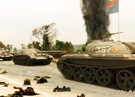 Xe tăng quân giải phóng tiến vào Sài Gòn tháng 4/1975.