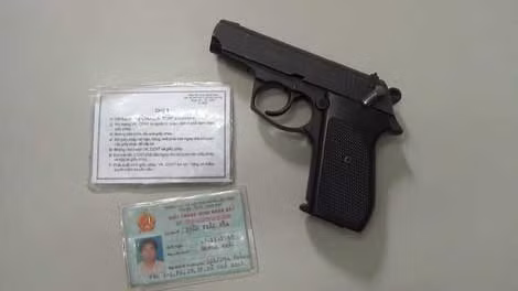 Khẩu súng mà ông Hòa dùng để thị uy.