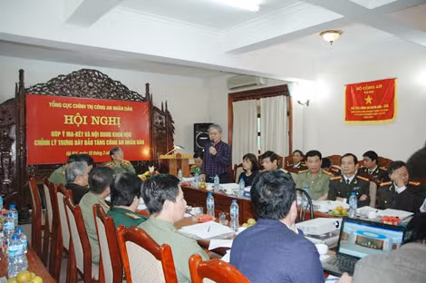 Ông Vũ Thế Toàn, Cục phó Cục Di sản – Bộ Văn hóa – Thể thao & Du lịch đóng góp ý kiến tại Hội nghị.