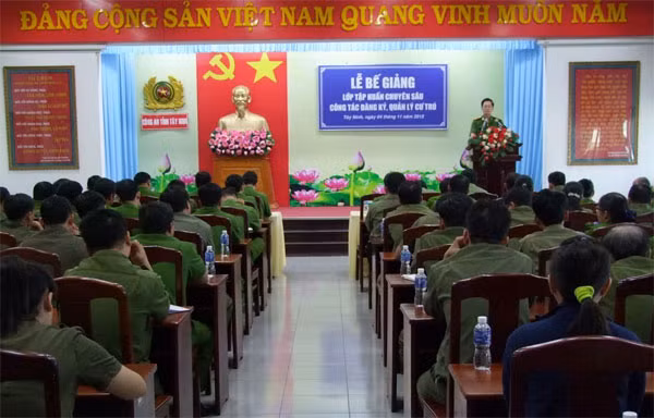 Toàn cảnh buổi lễ.