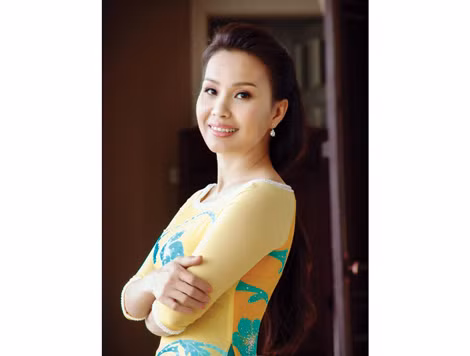 Ca sĩ Cẩm Ly. Ca sĩ Cẩm Ly.
