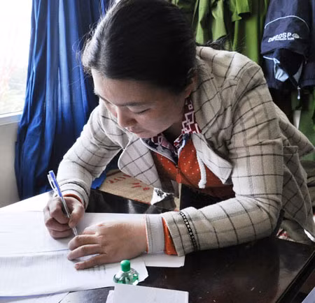 Nguyễn Thị Thanh Trinh. Nguyễn Thị Thanh Trinh.