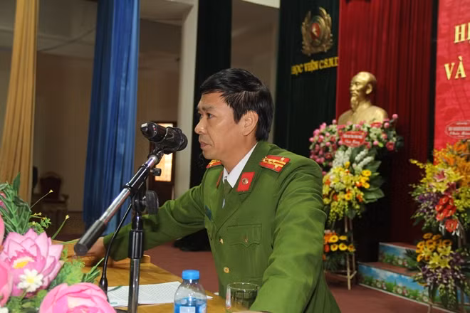 Đại tá Trần Minh Hưởng, Giám đốc Học viện CSND phát biểu tại buổi lễ