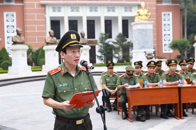 Thiếu tướng Lê Ngọc An, Phó Giám đốc Học viện, Trưởng ban tổ chức phát biểu tại Hội thi