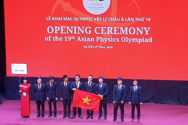 Đoàn học sinh Việt Nam tham dự Kỳ thi Olympic Vật lý Châu Á lần thứ 19