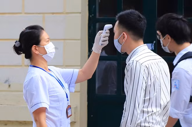 Học sinh Hà Nội sẽ được đo thân nhiệt, phân luồng và đảm bảo giản cách trong lễ khai giảng năm học mới 2020-2021