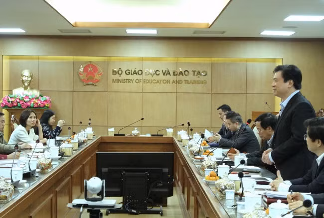 Các đại biểu tham dự buổi đối thoại