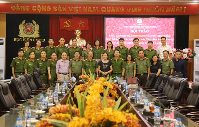Các đại biểu tham dự Hội thảo