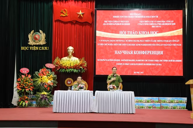 Trung tướng, GS.TS Nguyễn Xuân Yêm, Giám đốc Học viện CSND và Trung tướng, PGS.TS Trần Minh Thư, Viện trưởng Viện chiến lược và Khoa học Công an đồng chủ trì Hội thảo