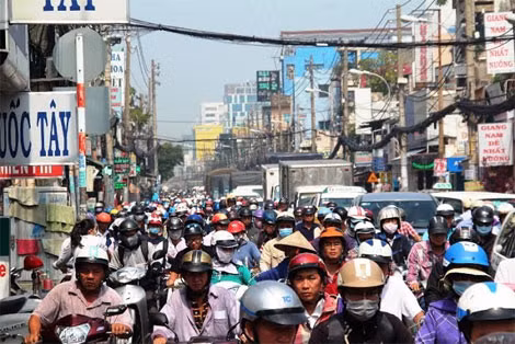 Hiện trường vụ xe rác tông sập ba nhà dân. Hiện trường vụ xe rác tông sập ba nhà dân.