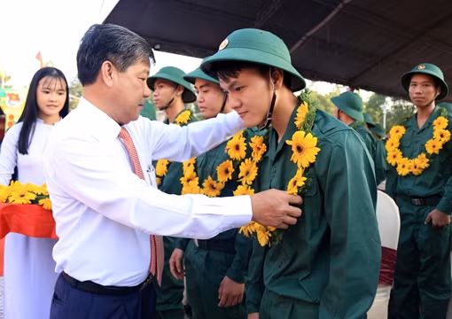 Nô nức ngày hội tòng quân ở Bình Dương