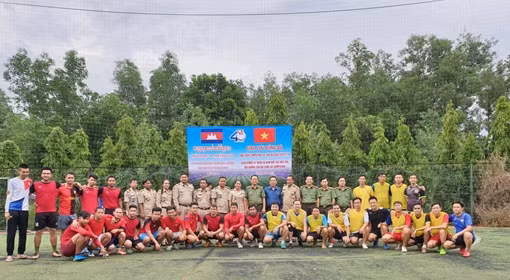 Cao đẳng ANND II giao lưu bóng đá với học viên Campuchia