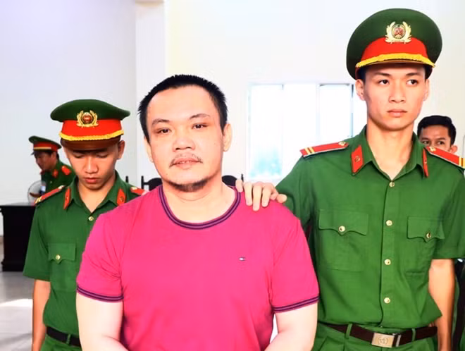 Bị cáo Lộc tại tòa (ảnh L.A)
