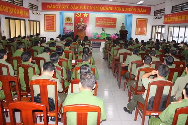 Cán bộ, chiến sỹ tham gia lớp bồi dưỡng
