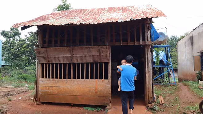 Hoàn cảnh khó khăn của gia đình anh Sắc