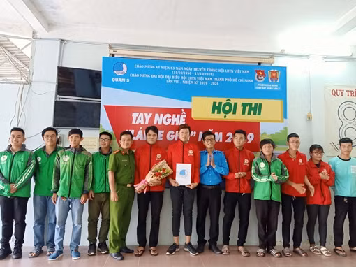 Công an Bình Phước đạt giải Nhất lái xe giỏi và an toàn lực lượng CSGT phía Nam ảnh 4