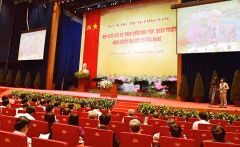 Toàn cảnh Hội nghị cán bộ toàn quốc học tập, quán triệt Nghị quyết Đại hội Đảng lần thứ XII.