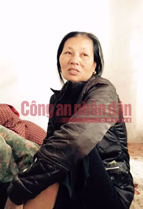 Người phụ nữ này trong phút chốc đã mất chồng và con trai.