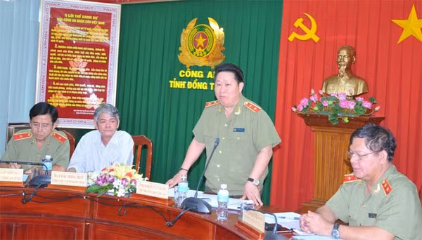 Thứ trưởng Bùi Văn Thành phát biểu chỉ đạo tại buổi làm việc.