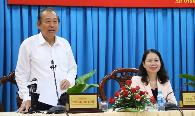 Phó Thủ tướng Thường trực Trương Hòa Bình, phát biểu tại buổi làm việc với Tỉnh ủy An Giang.