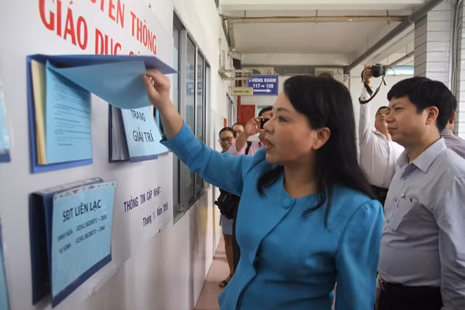 Bộ trưởng Bộ Y tế Nguyễn Thị Kim Tiến đến thăm và làm việc với BVĐKTƯ Cần Thơ.