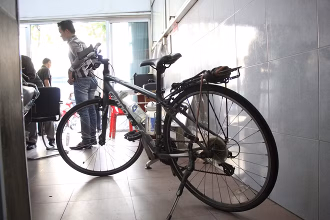 Chiếc xe đạp của nữ du khách