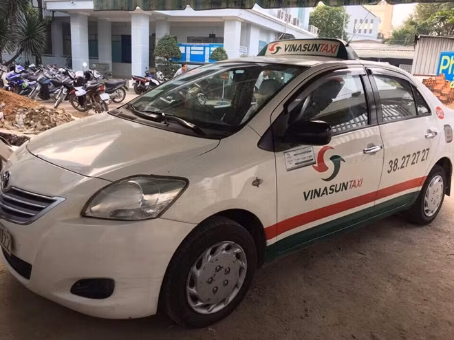 Chiếc xe taxi mà Duy đón để cướp tài sản của tài xế