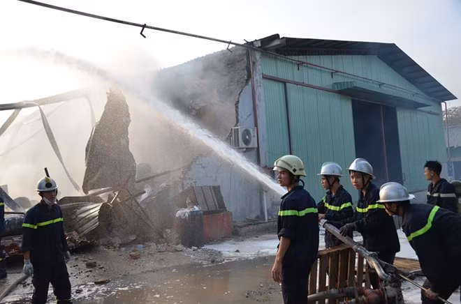 Hình ảnh triển khai công tác chữa cháy