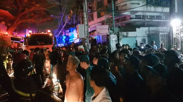 Người dân lo lắng cho tài sản của mình
