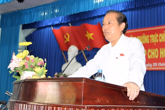 Phó Thủ tướng Thường trực Trương Hòa Bình phát biểu tại buổi trao xe đạp cho học sinh nghèo hiếu học của 4 huyện thuộc tỉnh Long An
