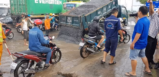 Hai xe đá được tăng cường