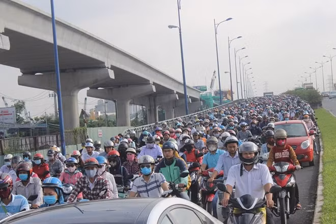Vụ tai nạn khiến giao thông bị ùn ứ